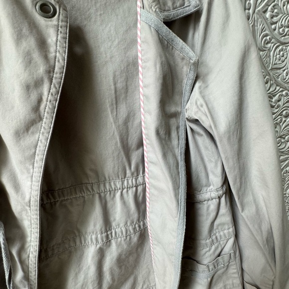 Spring quality jacket. - Picture 3 of 5